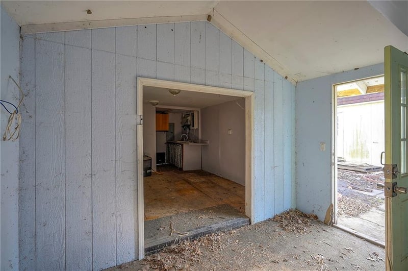 424 E 2nd St, Linwood, KS 66052