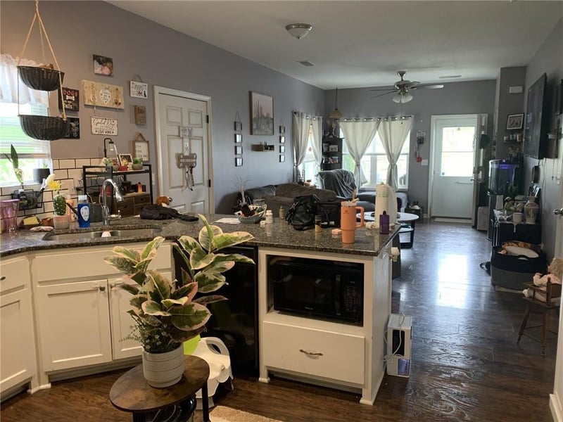 912 Riffle Dr, Pleasant Hill, MO 64080