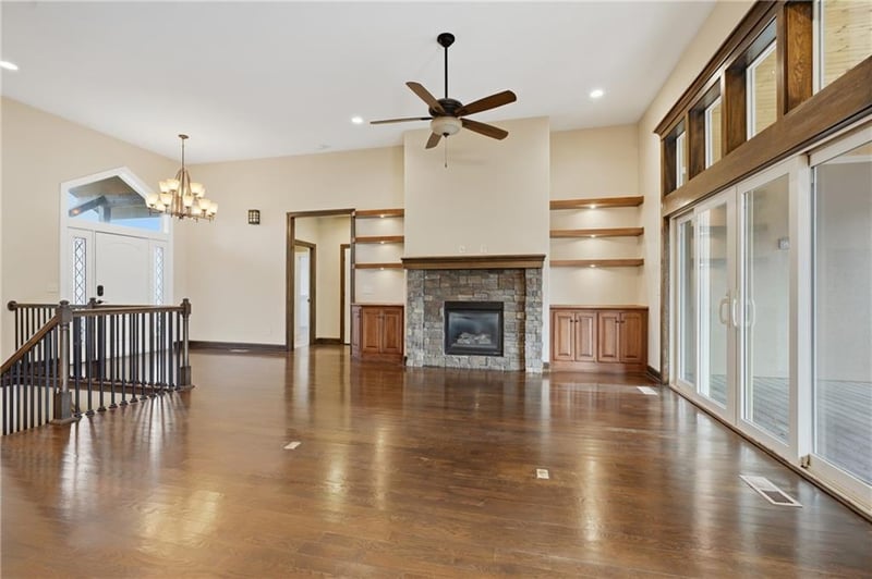 6205 NW Saddle Club Ct, Kansas City, MO 64152