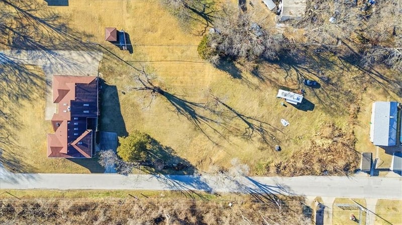 5218 Indiana Ave, Kansas City, MO 64130