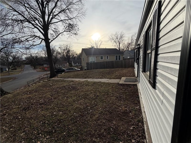 4930 Natoma Dr, Kansas City, KS 66106