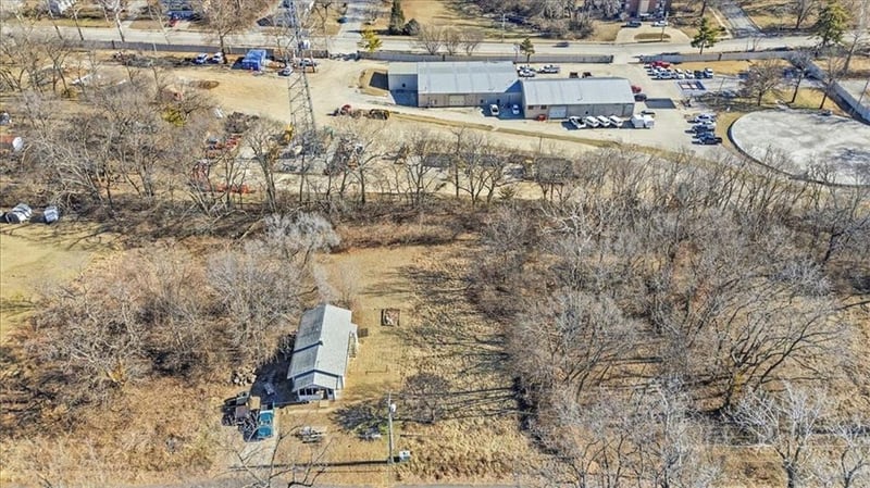 1015 S Scott Ave, Independence, MO 64054