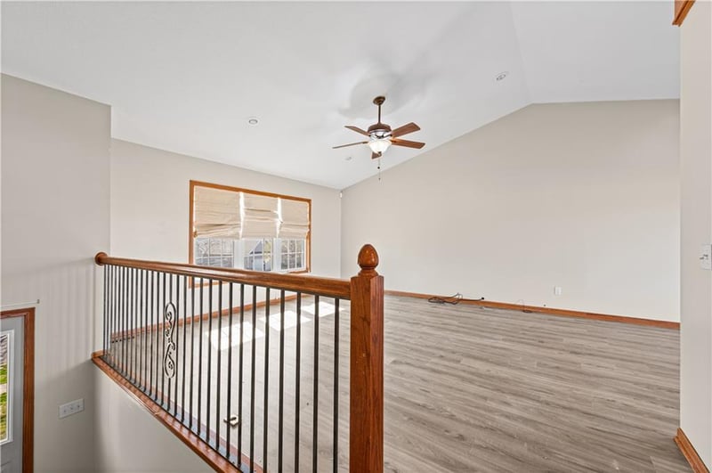 3212 Morton Ln, St Joseph, MO 64506