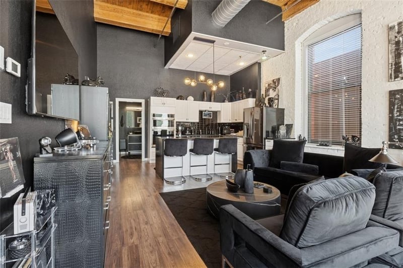 609 Central St #1108, Kansas City, MO 64105