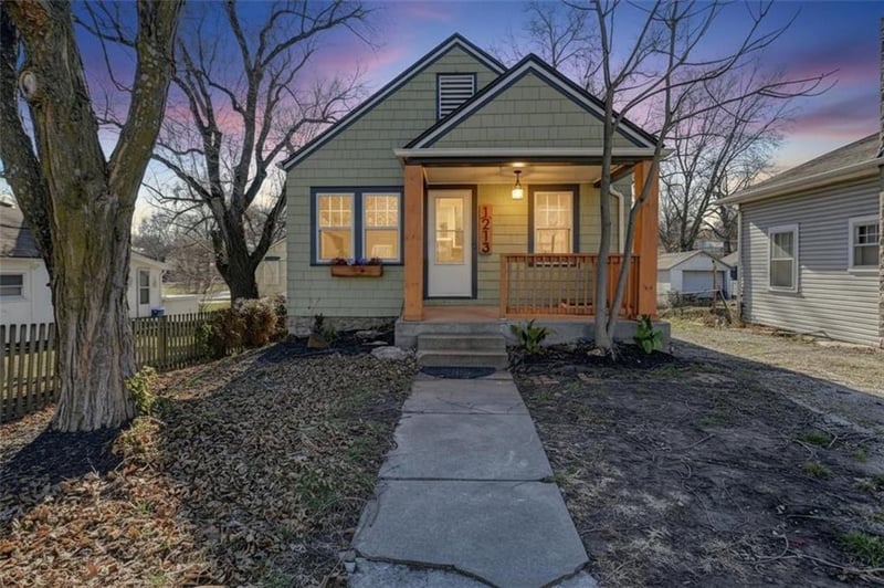 1213 Spruce St, Leavenworth, KS 66048