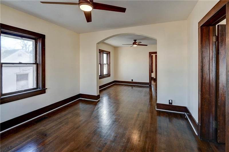 1213 Spruce St, Leavenworth, KS 66048