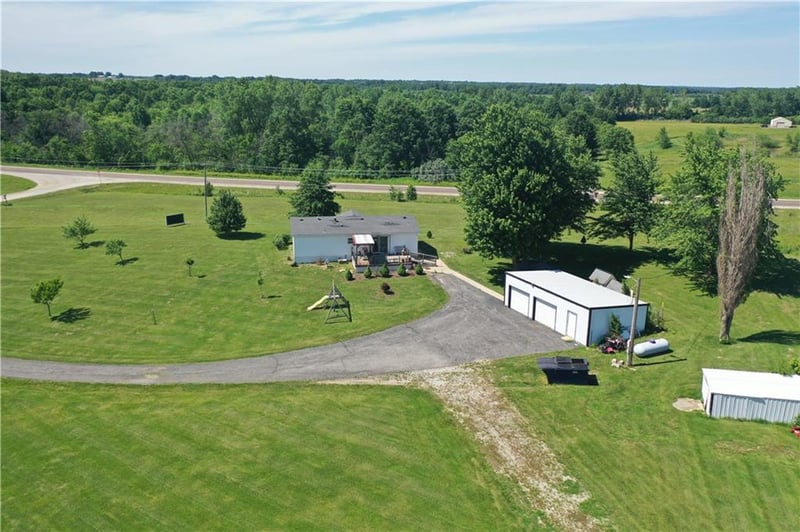 27022 Index Dr, Brookfield, MO 64628