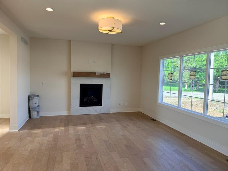 20702 Emerald St, Spring Hill, KS 66083