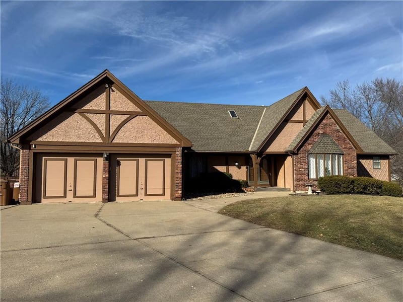 6415 Baltimore Ave, Kansas City, MO 64113