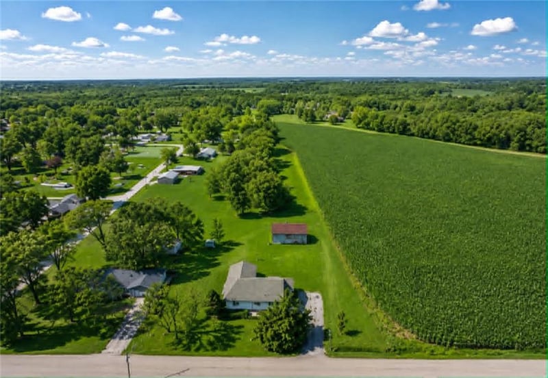 1619 Maple St, Columbus, KS 66725