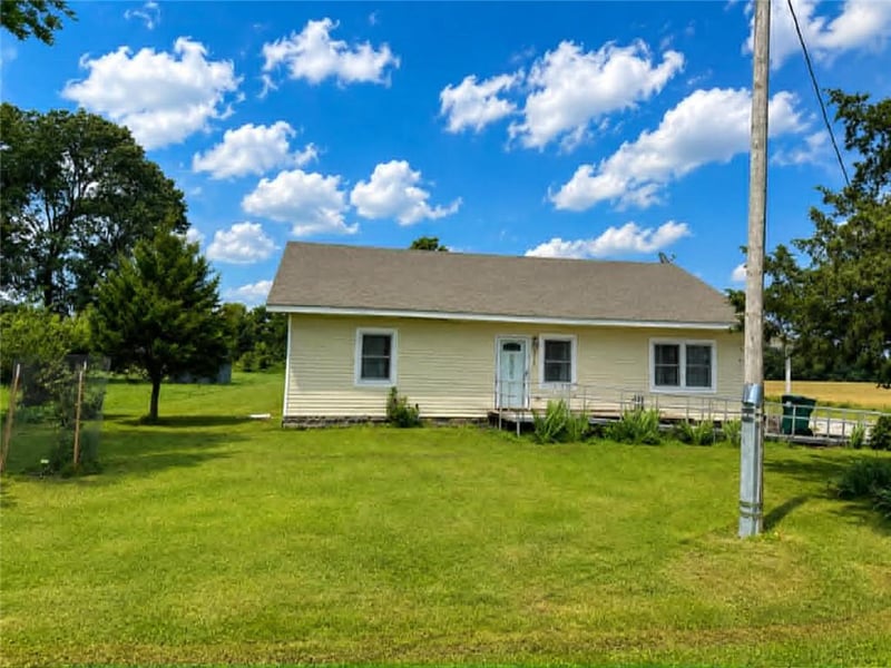 1619 Maple St, Columbus, KS 66725