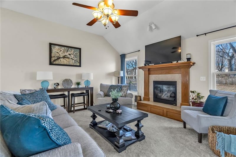 10916 Oxford Ave, Kansas City, MO 64157