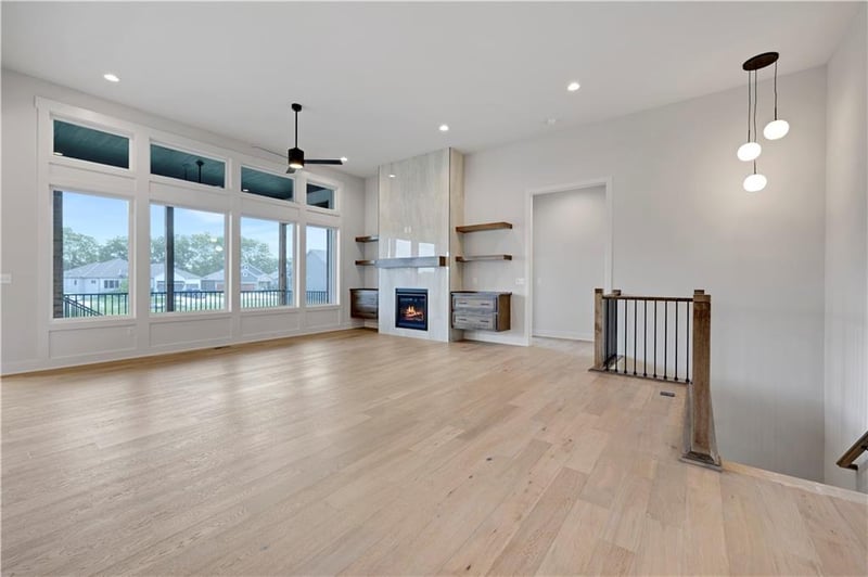 17401 Parkhill St, Overland Park, KS 66221