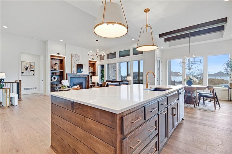 17401 Parkhill St, Overland Park, KS 66221