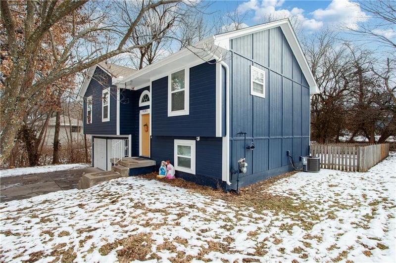 9101 55th St, Raytown, MO 64133