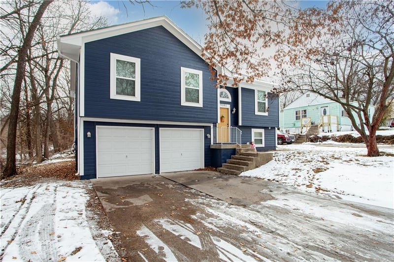 9101 55th St, Raytown, MO 64133