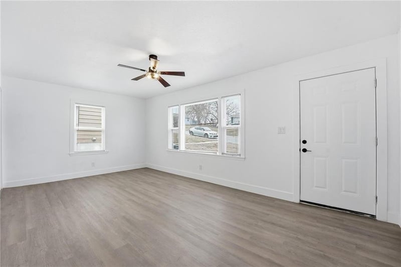 4043 Monroe Ave, Kansas City, MO 64130