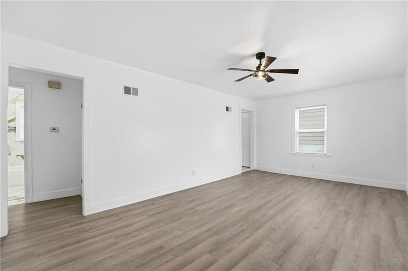 4043 Monroe Ave, Kansas City, MO 64130