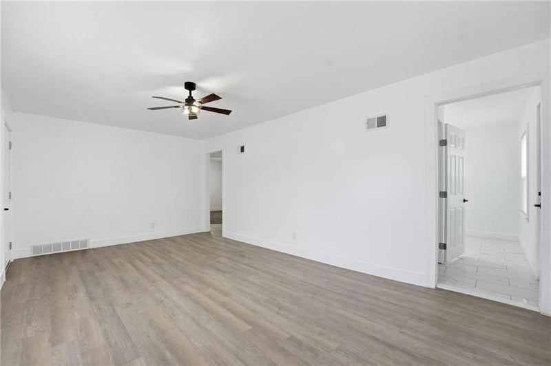 4043 Monroe Ave, Kansas City, MO 64130