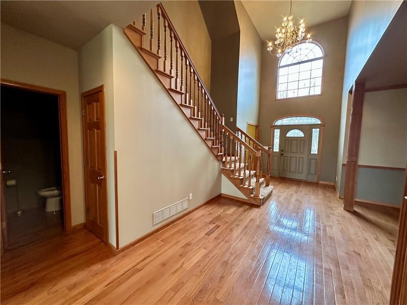 610 14th St, Maryville, MO 64468