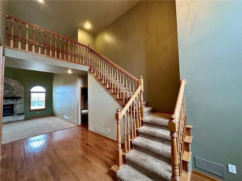 610 14th St, Maryville, MO 64468