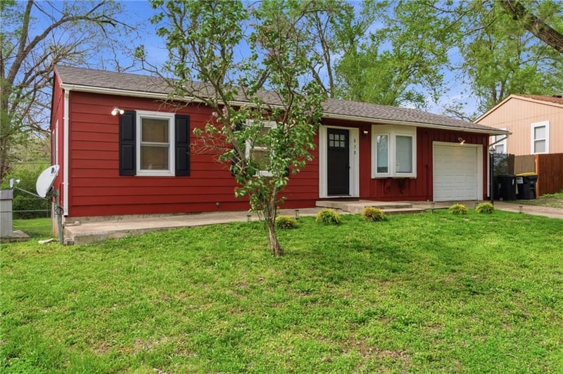838 83rd Ter, Kansas City, KS 66112