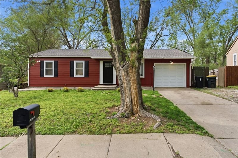 838 83rd Ter, Kansas City, KS 66112
