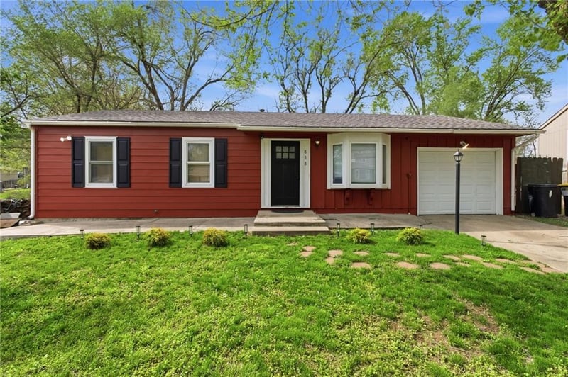 838 83rd Ter, Kansas City, KS 66112