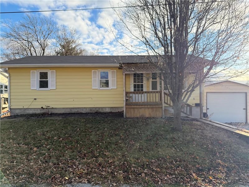 505 S 8th St, Tarkio, MO 64491