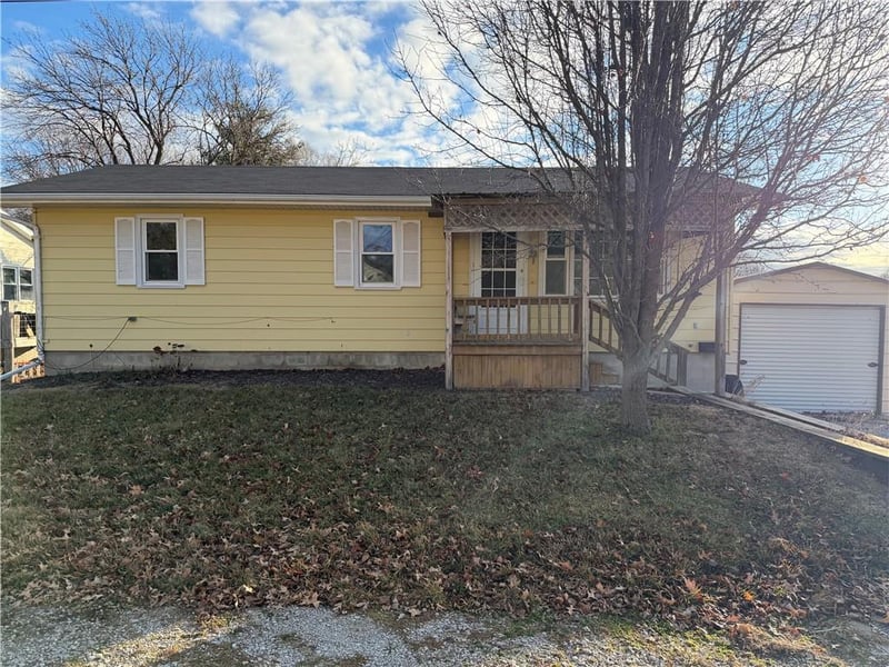 505 S 8th St, Tarkio, MO 64491