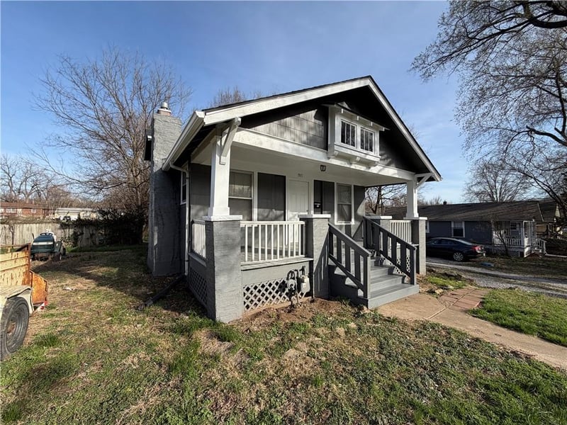 1915 Overton Ave, Independence, MO 64052