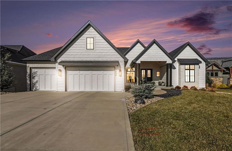 7736 N Donnelly Ave, Kansas City, MO 64158