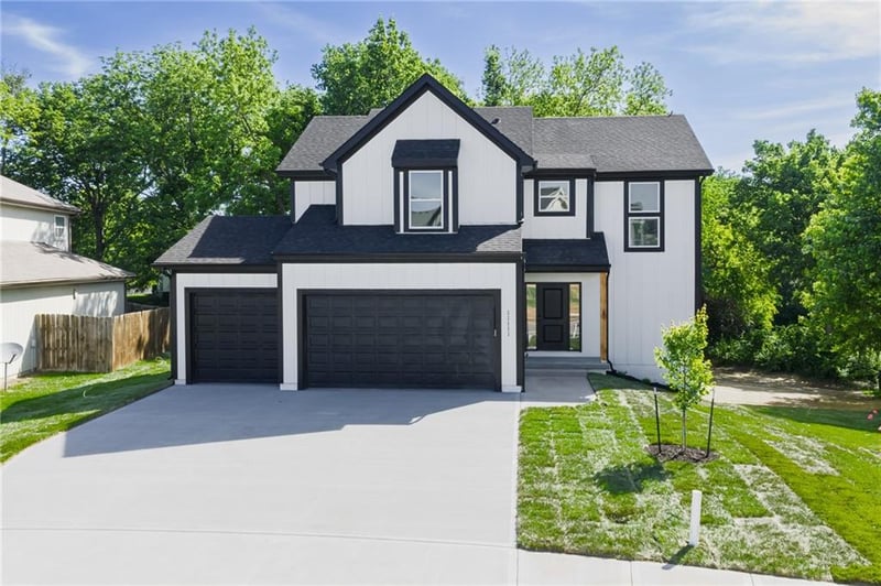 1694 156th St, Basehor, KS 66007