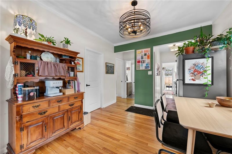 8011 Main St, Kansas City, MO 64114