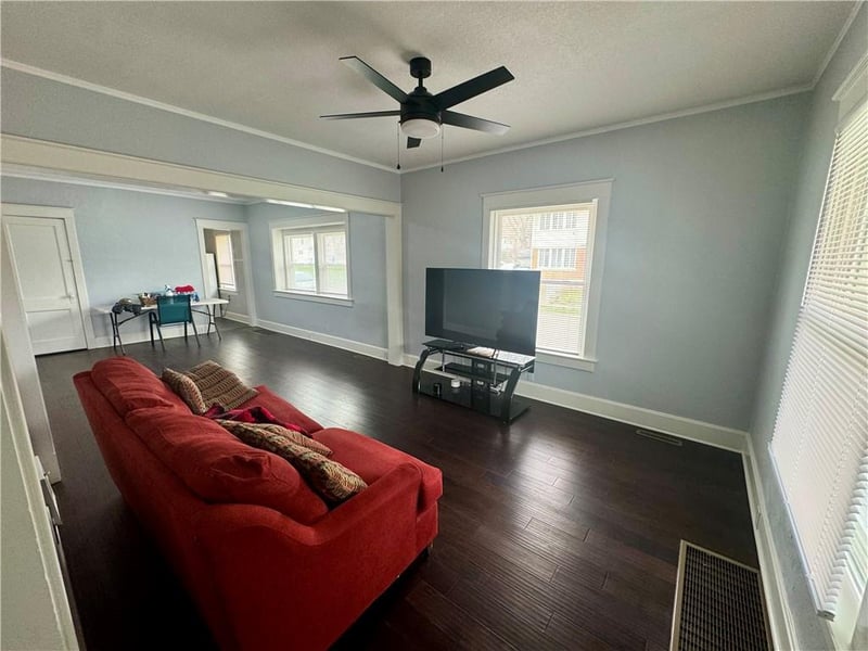 2518 12th St, Kansas City, KS 66104