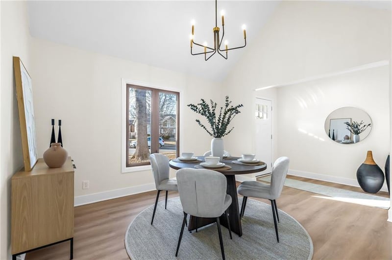 9021 Arlington Ct, Kansas City, MO 64138