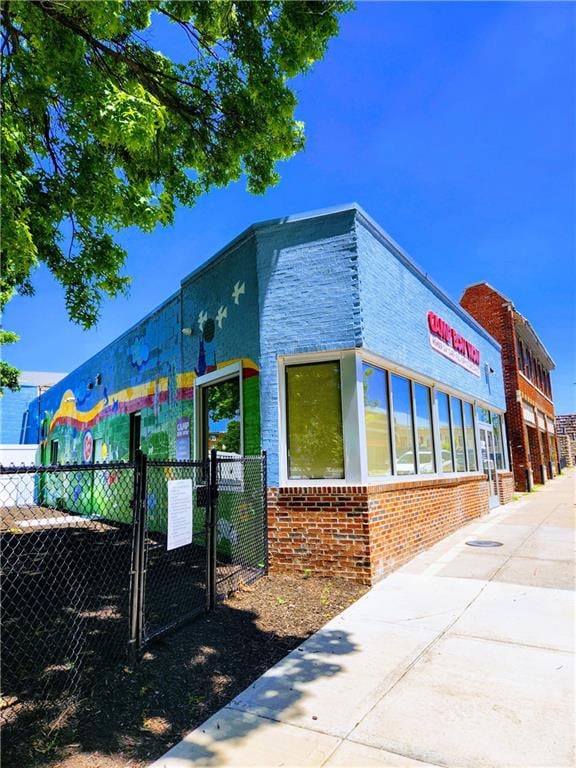 18-20 Westport Rd, Kansas City, MO 64111