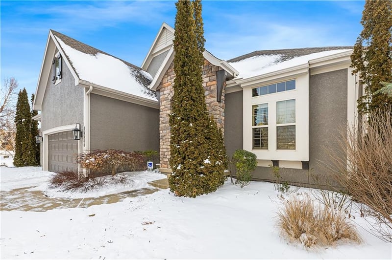 15540 Eby St, Overland Park, KS 66221