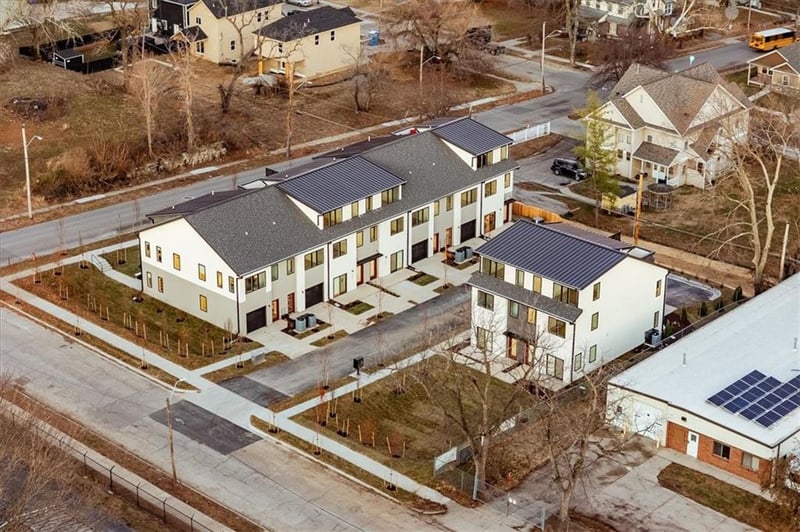 2907-2911 Forest Ave, Kansas City, MO 64109