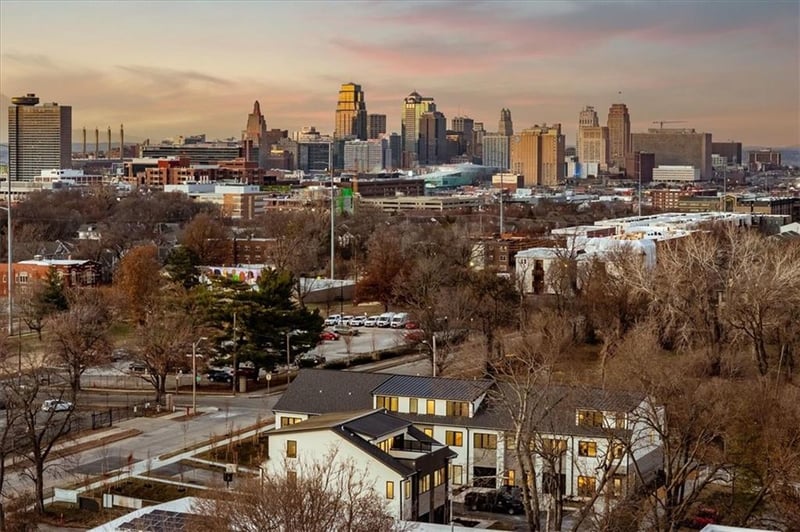 2907-2911 Forest Ave, Kansas City, MO 64109