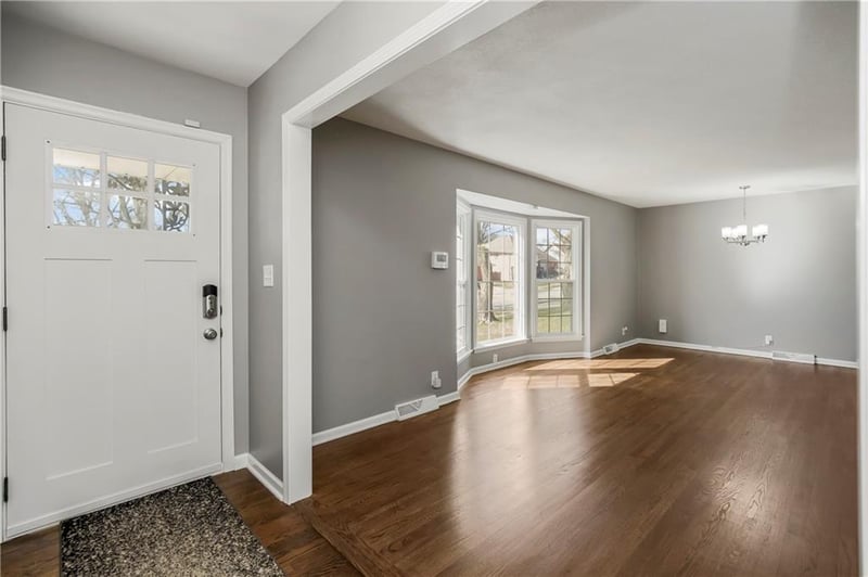 1700 NE 68th Ter, Gladstone, MO 64118
