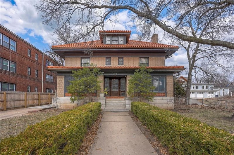 710 Armour Blvd, Kansas City, MO 64109