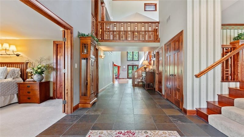 146 Country Club Dr, Nevada, MO 64772