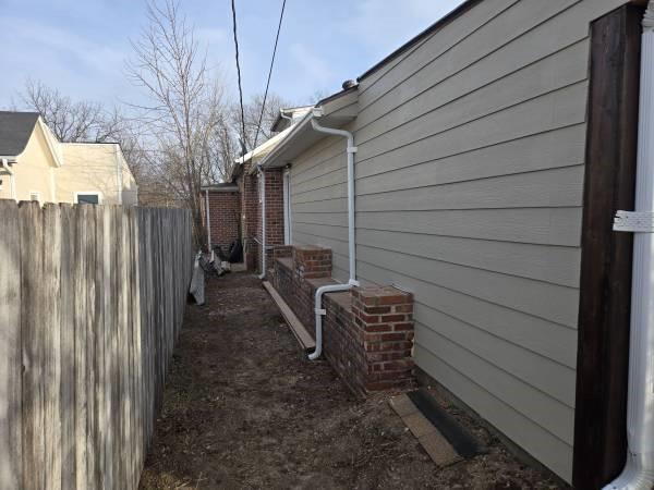 2249 Blue Ridge Blvd, Kansas City, MO 64052