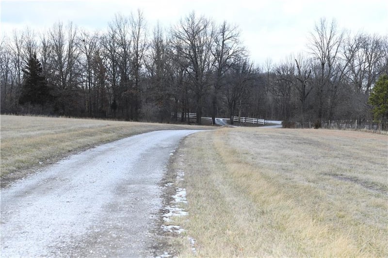 11503 State Route 2 Hw, Freeman, MO 64746