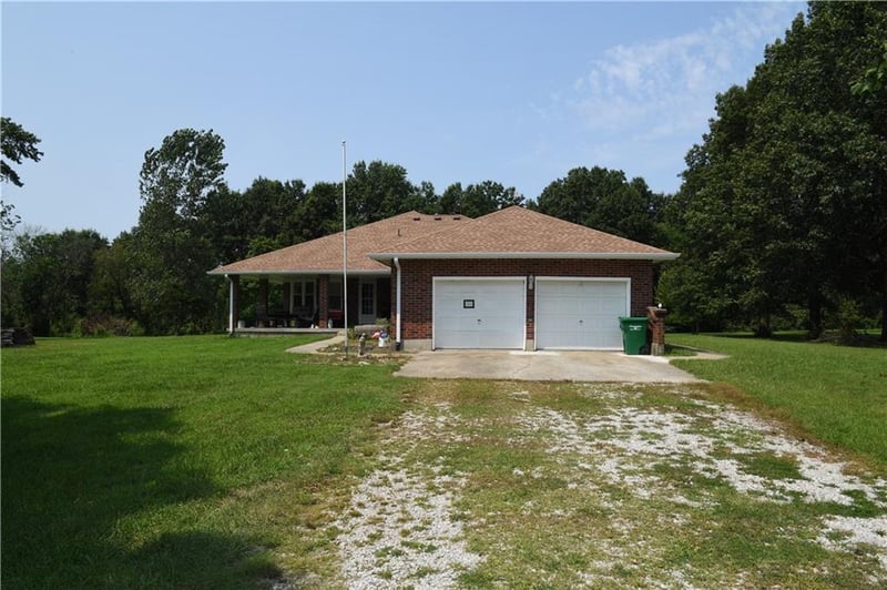 11503 State Route 2 Hw, Freeman, MO 64746
