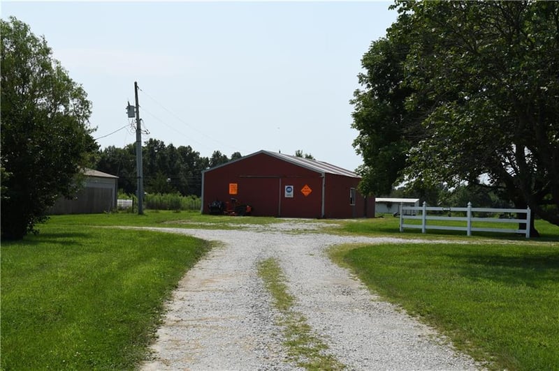 11503 State Route 2 Hw, Freeman, MO 64746