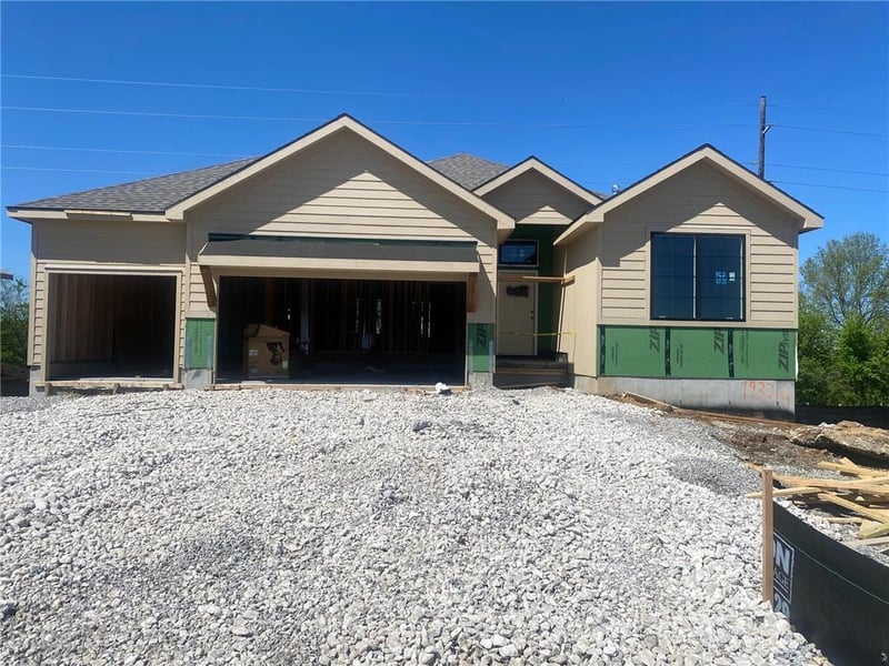 19326 Skyview Ln, Spring Hill, KS 66083