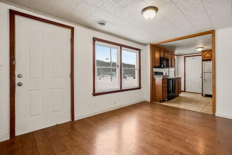 13004 99th St, Kansas City, MO 64138