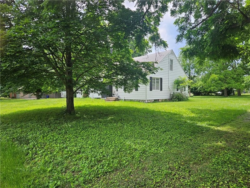 5608 Woodson Rd, Raytown, MO 64133